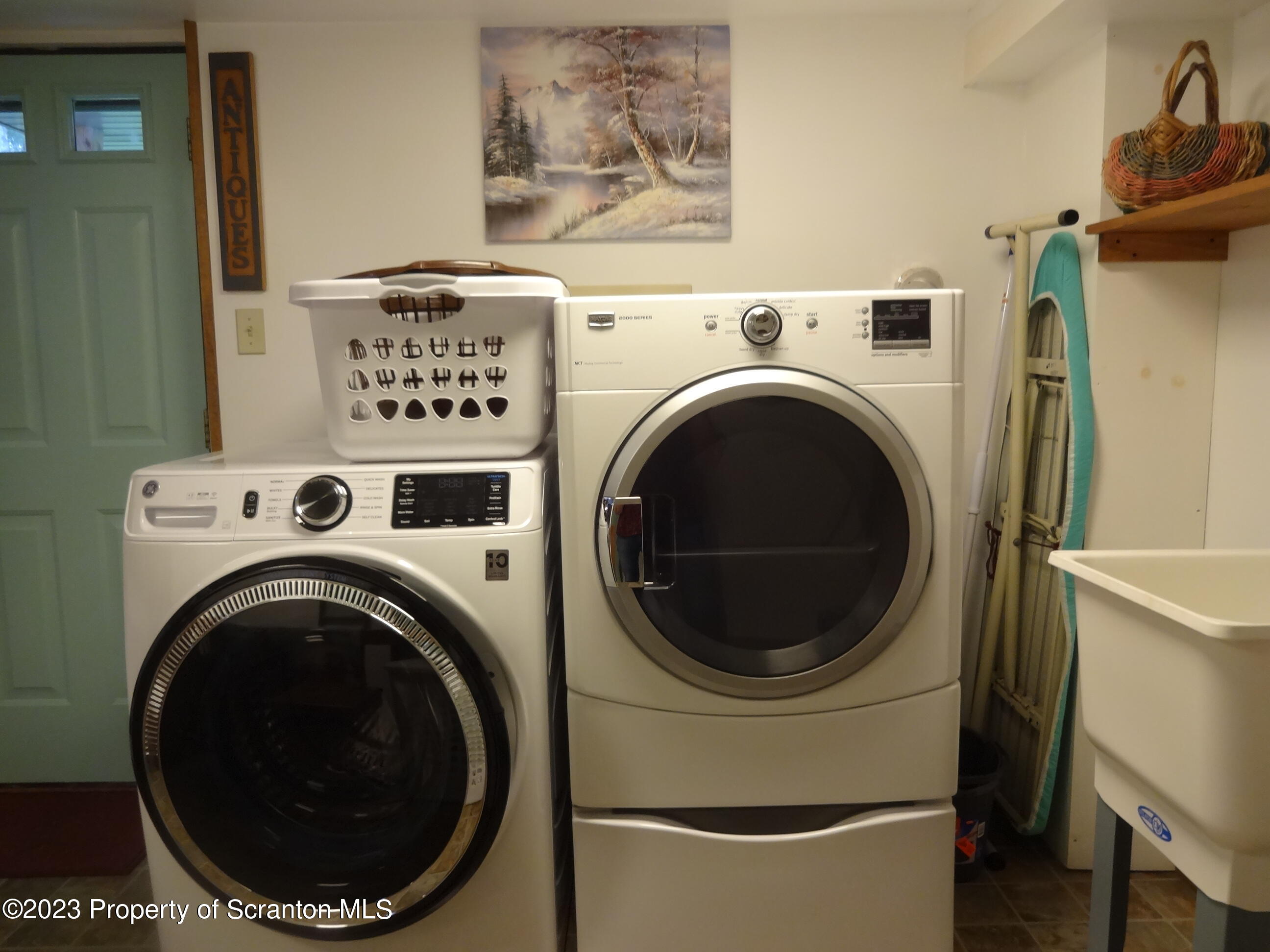15 Buck River Road Thornhurst, PA 18424 - Photo 12 of 38 a utility room with dryer and washer