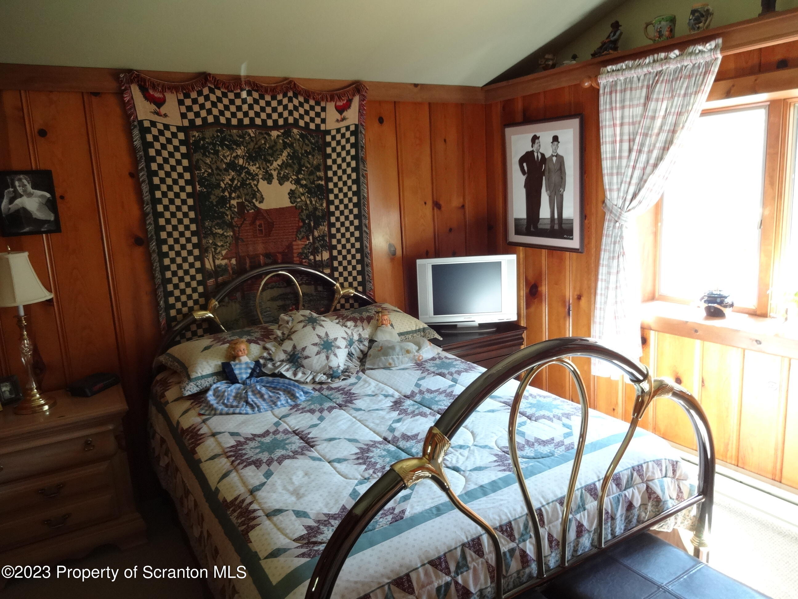 15 Buck River Road Thornhurst, PA 18424 - Photo 16 of 38 a front view of a house with garden