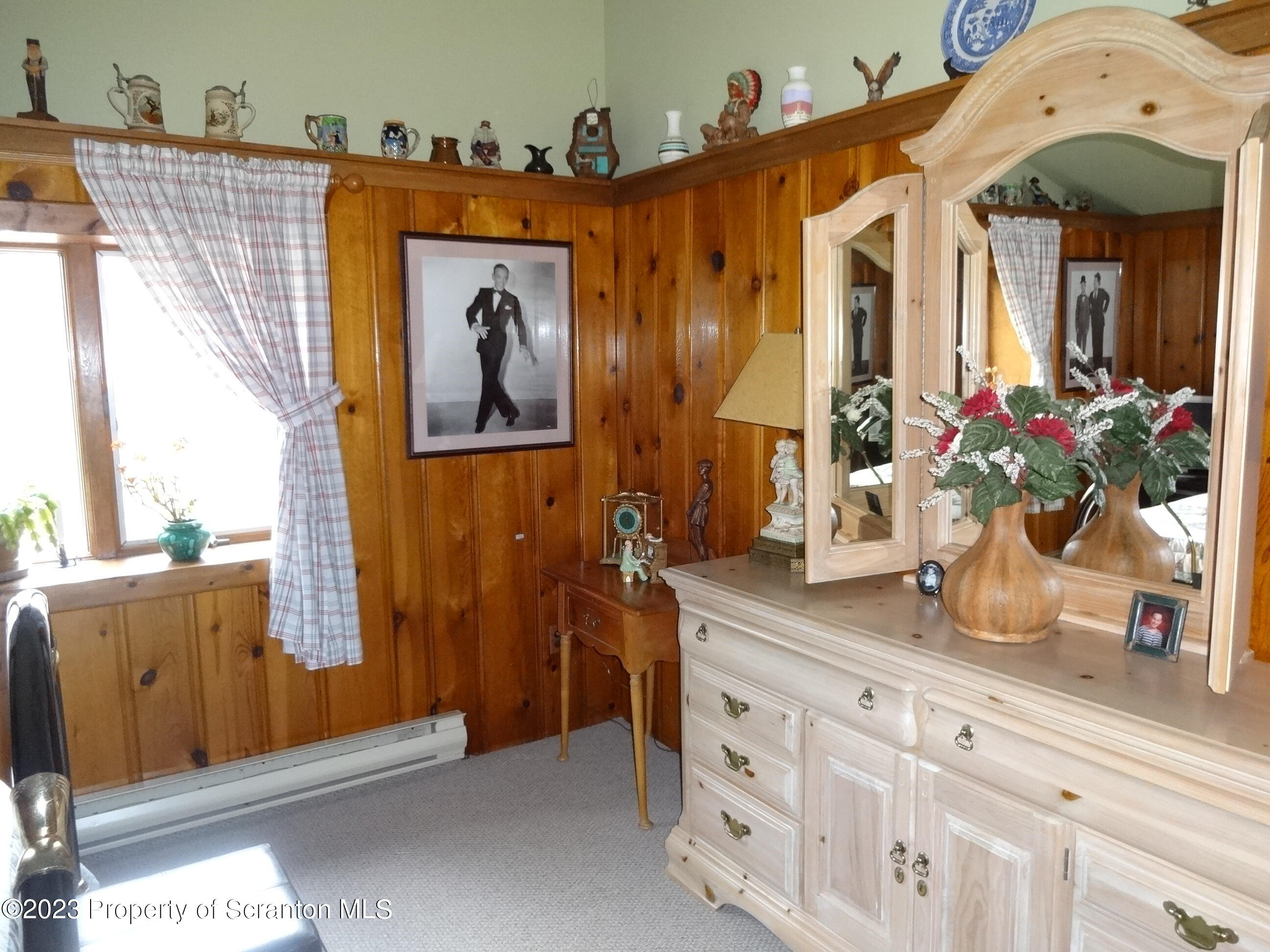 15 Buck River Road Thornhurst, PA 18424 - Photo 17 of 38 a view of living room