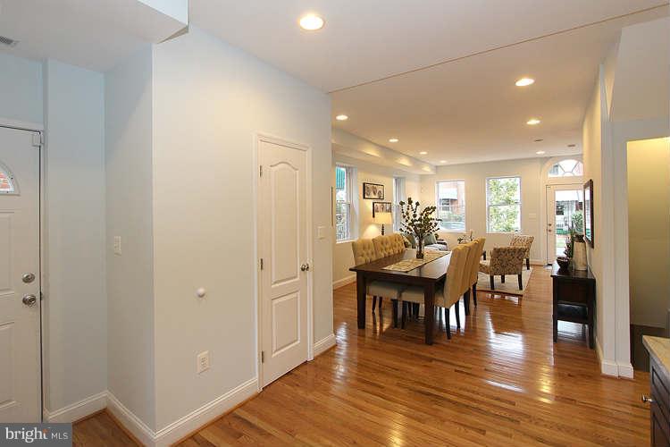 614 Roxboro Place Northwest Washington, DC 20011 - Photo 17 of 30 Interior (General)