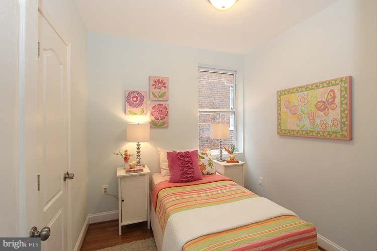 614 Roxboro Place Northwest Washington, DC 20011 - Photo 20 of 30 Bedroom