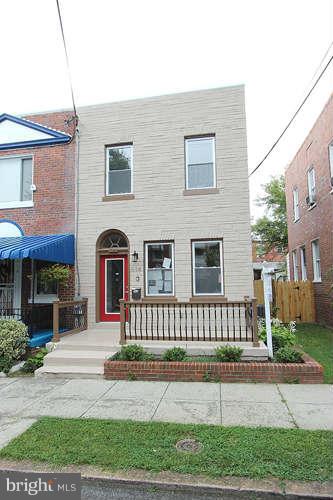 614 Roxboro Place Northwest Washington, DC 20011 - Photo 3 of 30 Exterior (Front)