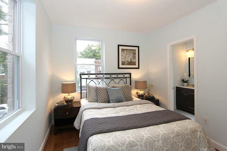 614 Roxboro Place Northwest Washington, DC 20011 - Photo 23 of 30 Bedroom (Master)