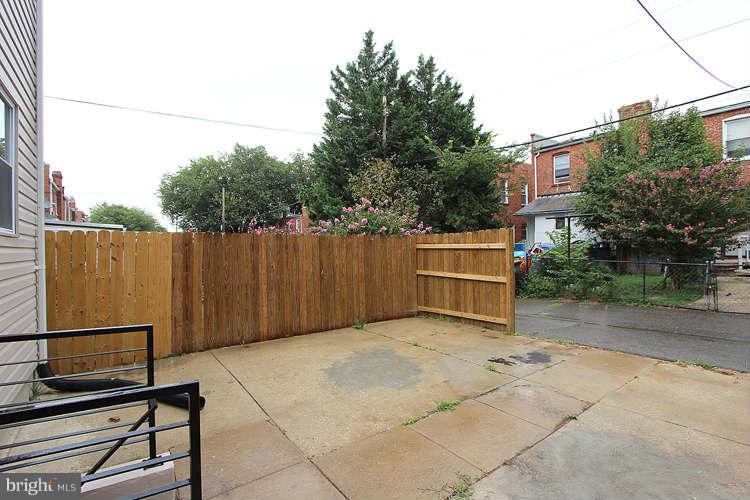 614 Roxboro Place Northwest Washington, DC 20011 - Photo 29 of 30 Exterior (Rear)