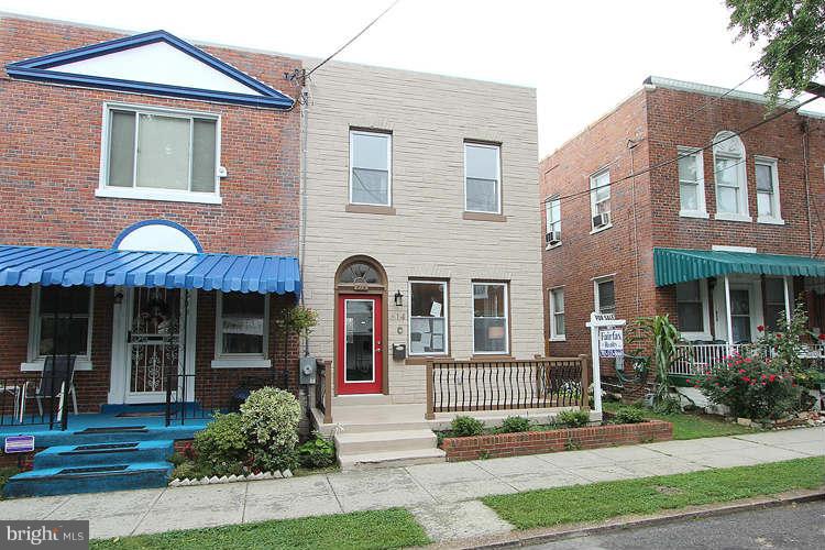 614 Roxboro Place Northwest Washington, DC 20011 - Photo 4 of 30 Exterior (General)