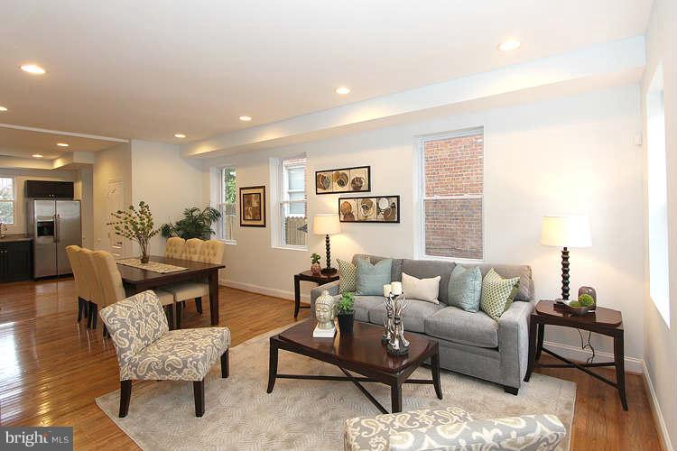 614 Roxboro Place Northwest Washington, DC 20011 - Photo 6 of 30 Living Room