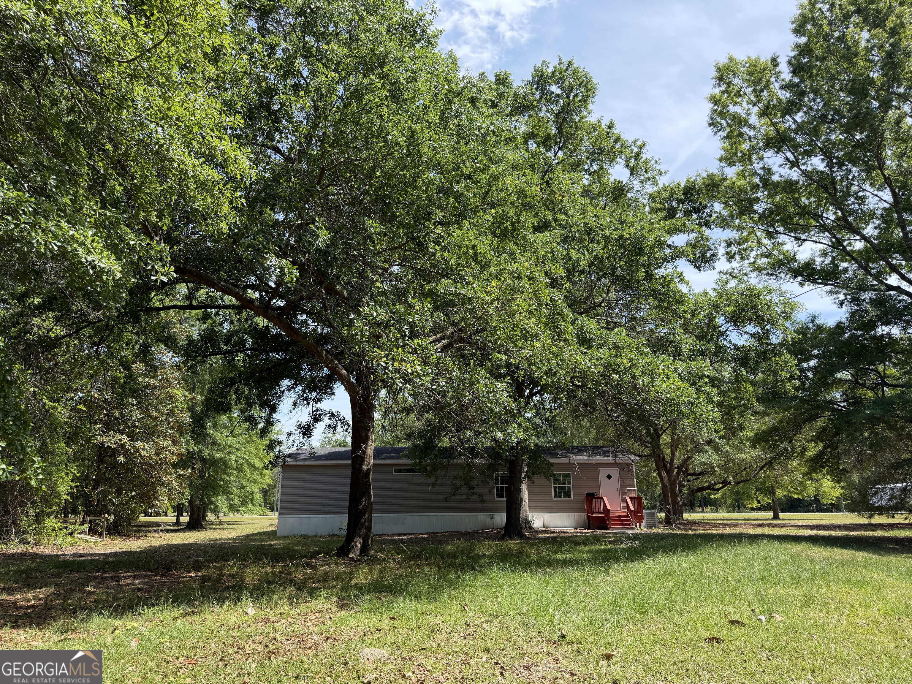 2 Buckboard Trail Jesup, GA 31546 - Photo 35 of 39 a view of outdoor space with garden