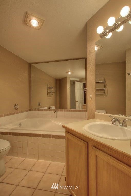 8653 Avondale Road Northeast, Unit B104 Redmond, WA 98052 - Photo 6 of 13 Gallery Image 6