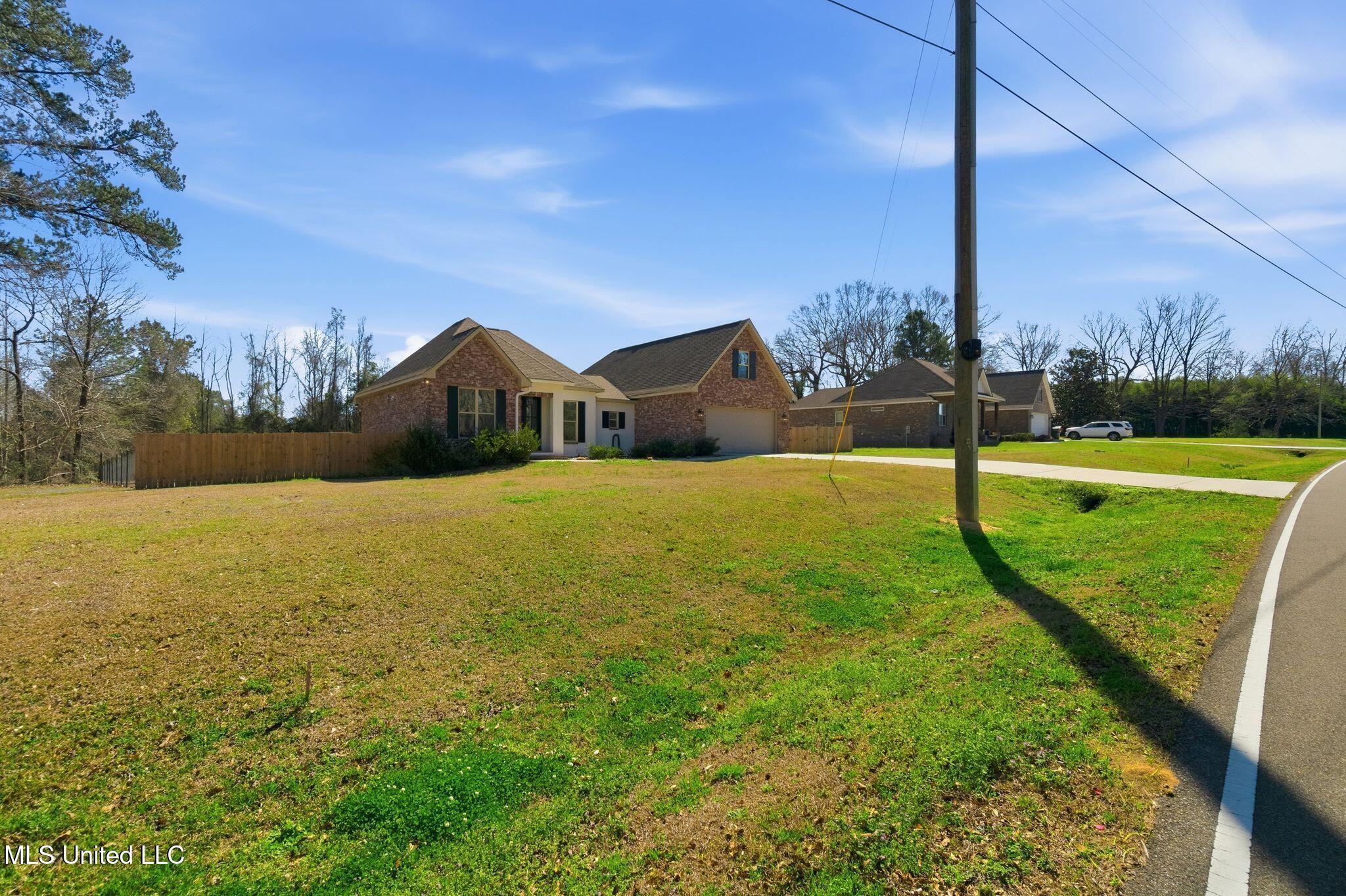 210 West Black Creek Road Sumrall, MS 39482 - Photo 4 of 39 210_W_Black_Creek_Rd-4