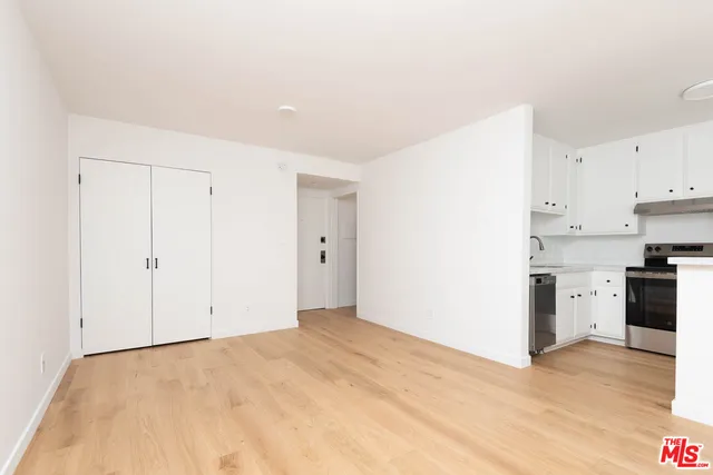 $1,995 | 5935 Chula Vista Way, Unit 103, Los Angeles, CA 90068