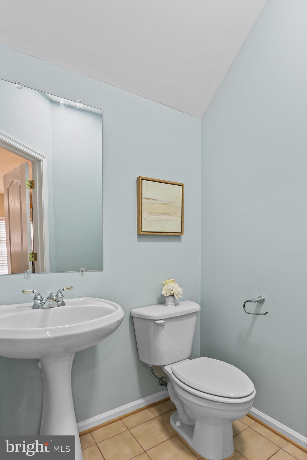 10232 Rutland Round Road, Unit 24 Columbia, MD 21044 - Photo 12 of 31 a bathroom with a sink and a toilet