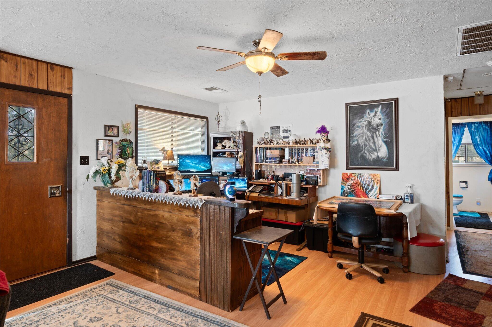 18750 Basler Road Cottonwood, CA 96022 - Photo 14 of 57 Living Room