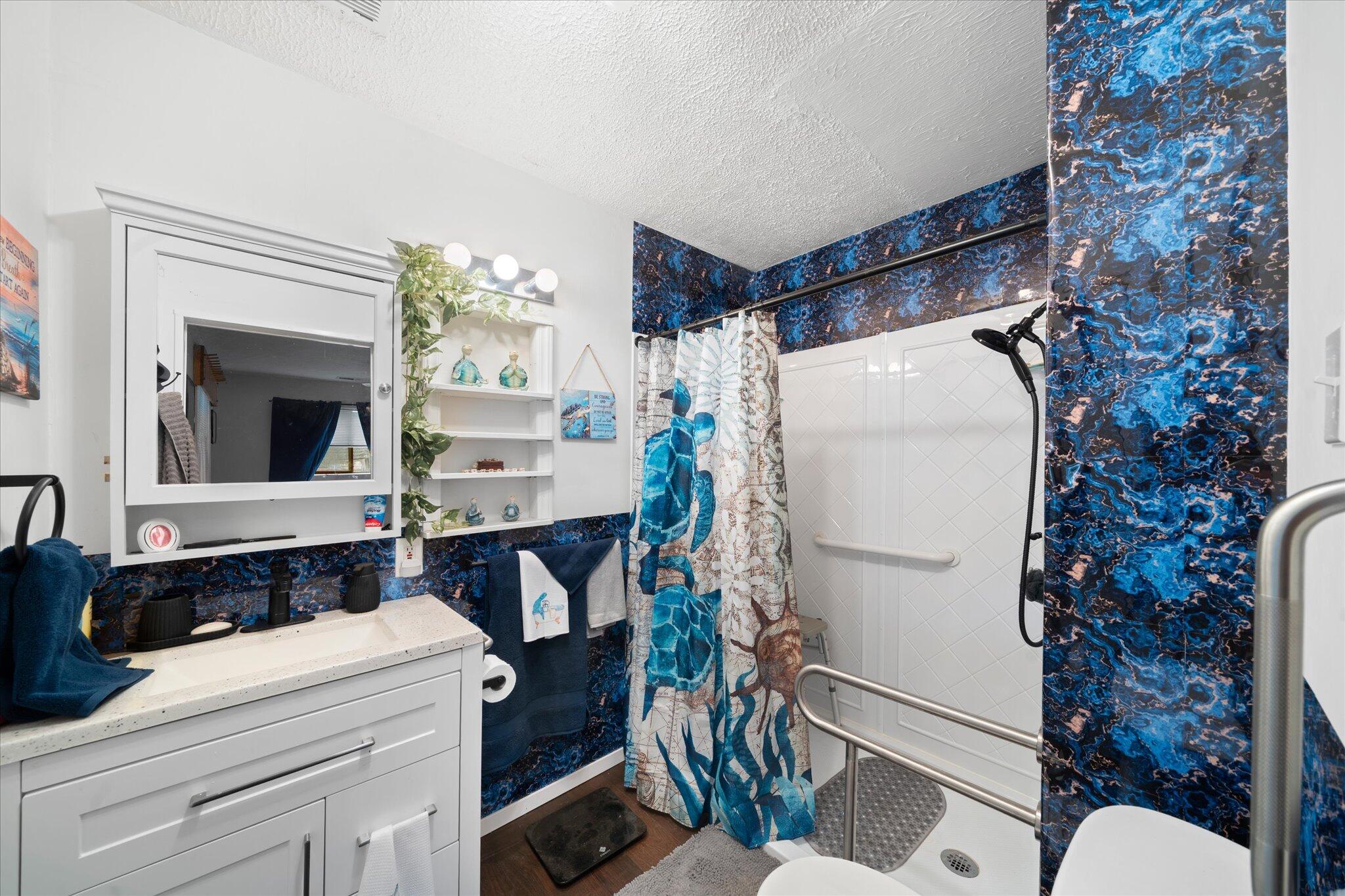 18750 Basler Road Cottonwood, CA 96022 - Photo 18 of 57 Primary Bathroom