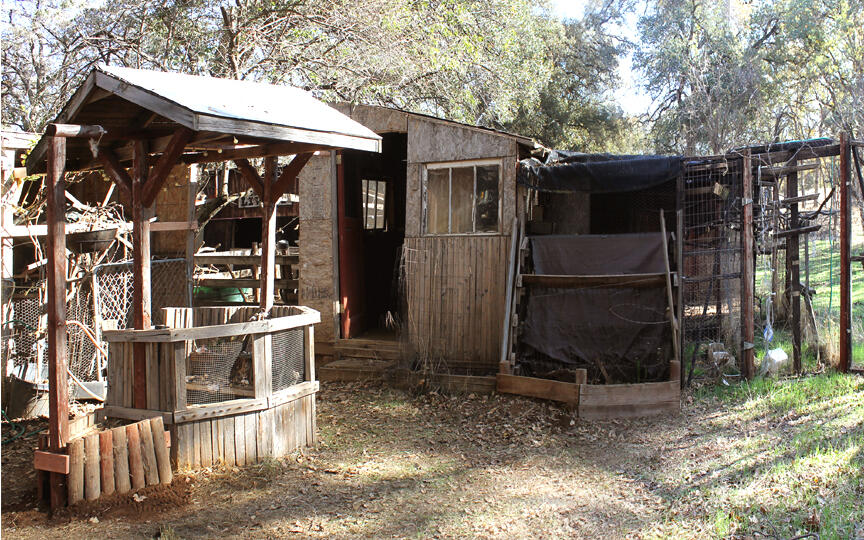 18750 Basler Road Cottonwood, CA 96022 - Photo 43 of 57 Wishing well Hen house
