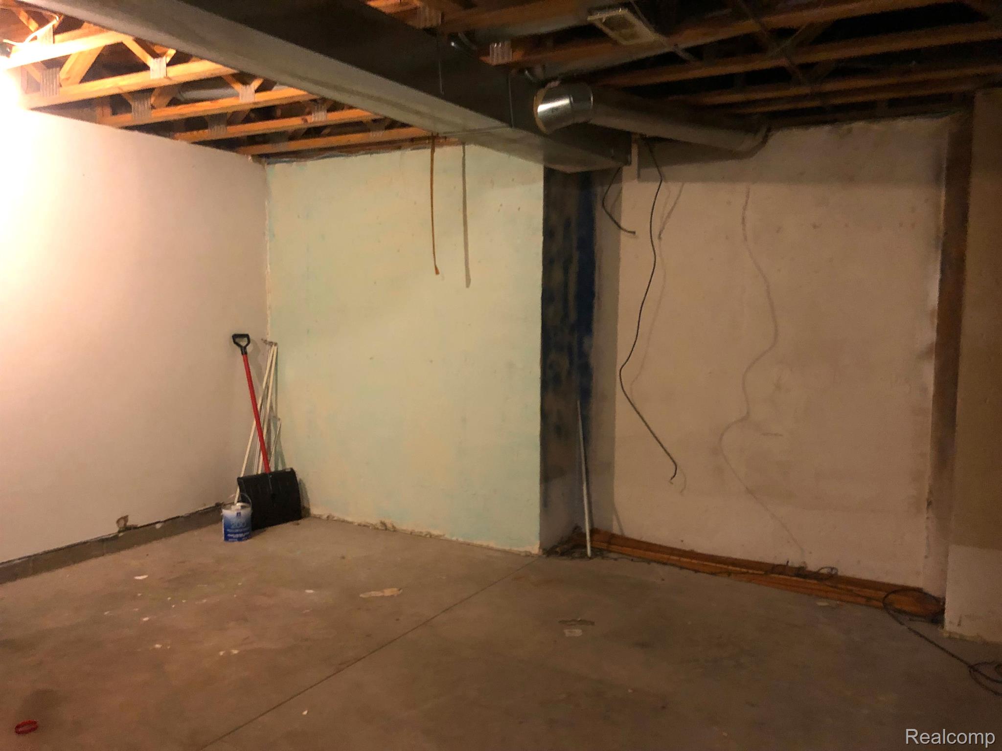 462 Salliotte Road, Unit 3 Ecorse, MI 48229 - Photo 17 of 17 Plenty of basement space!