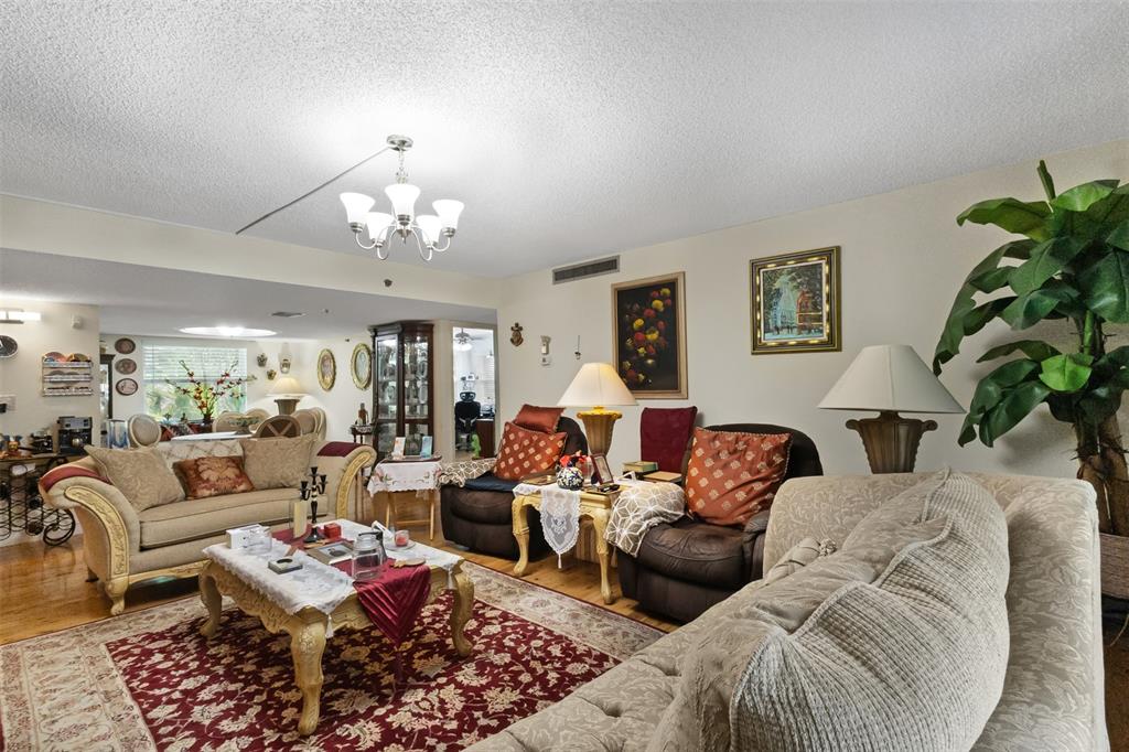 3910 Inverrary Boulevard, Unit 301B Fort Lauderdale, FL 33319 - Photo 5 of 45