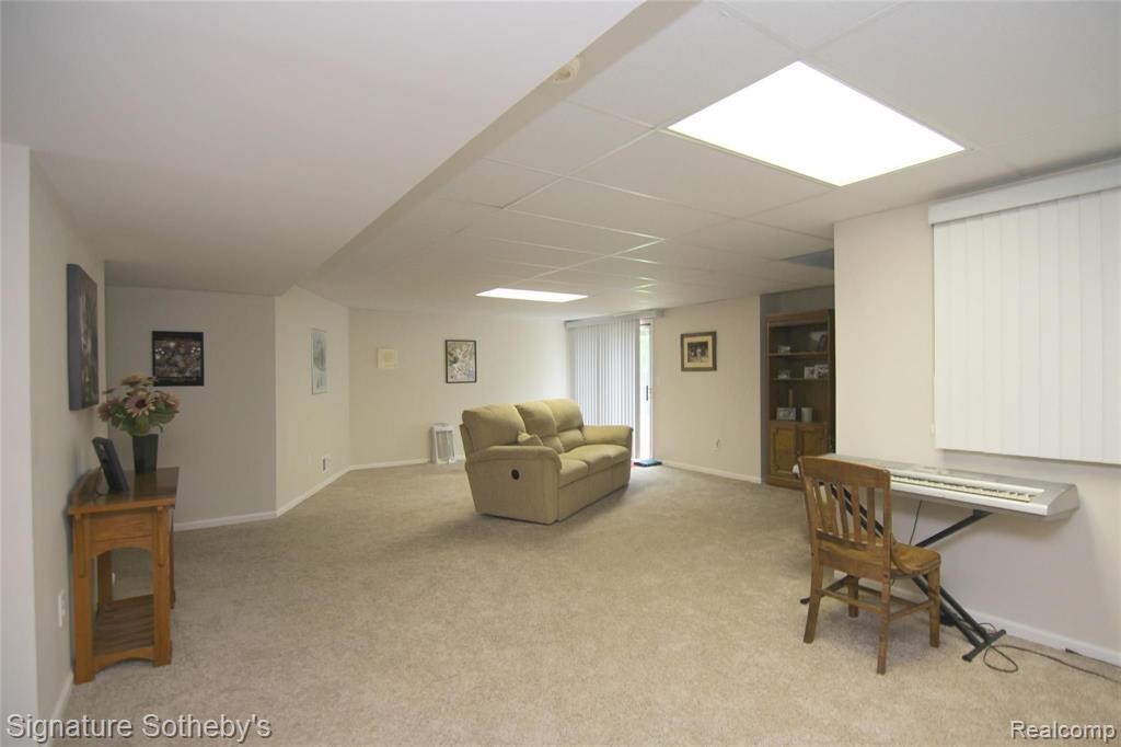22020 River Ridge Trail, Unit 34 Farmington Hills, MI 48335 - Photo 14 of 20