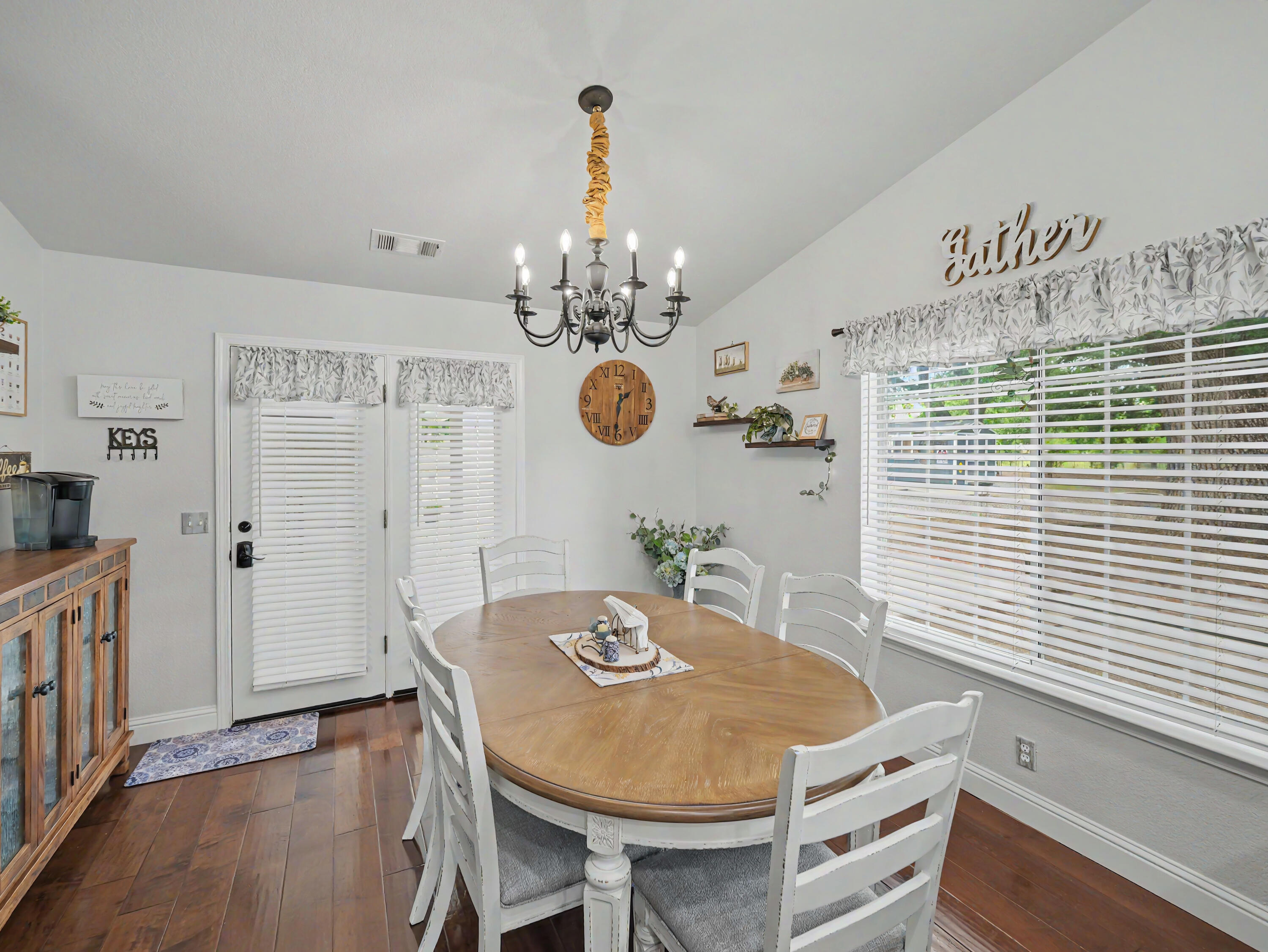 7008 Beatie Road Anderson, CA 96007 - Photo 11 of 42 P1003849