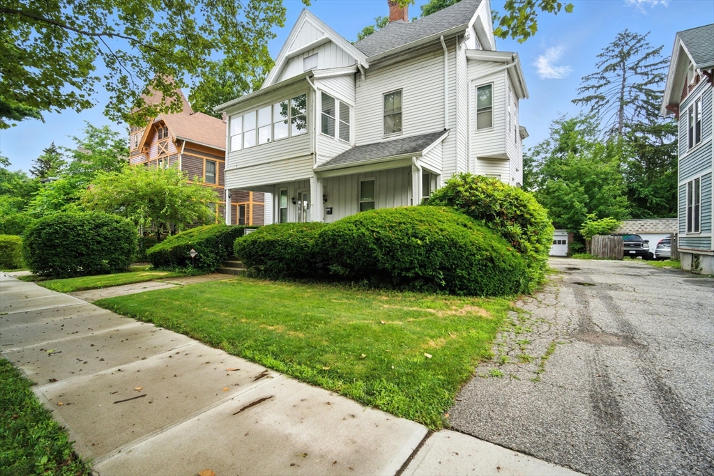 117 Buckingham Street Springfield, MA 01109 - Photo 1 of 32