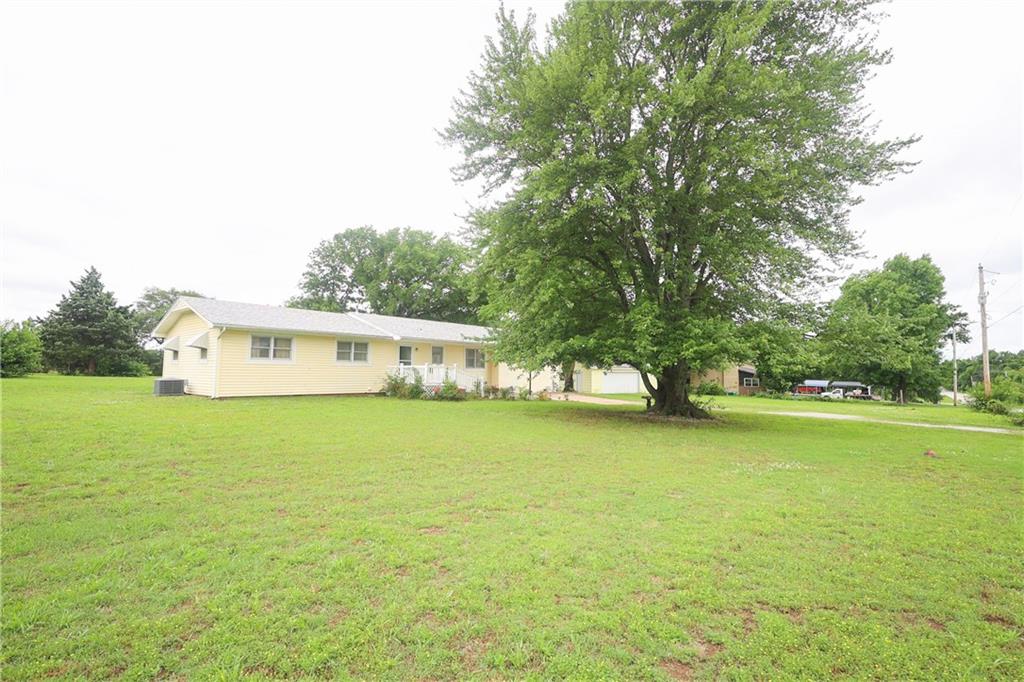3590 Cr 3875 Road Independence, KS 67301 - Photo 2 of 38