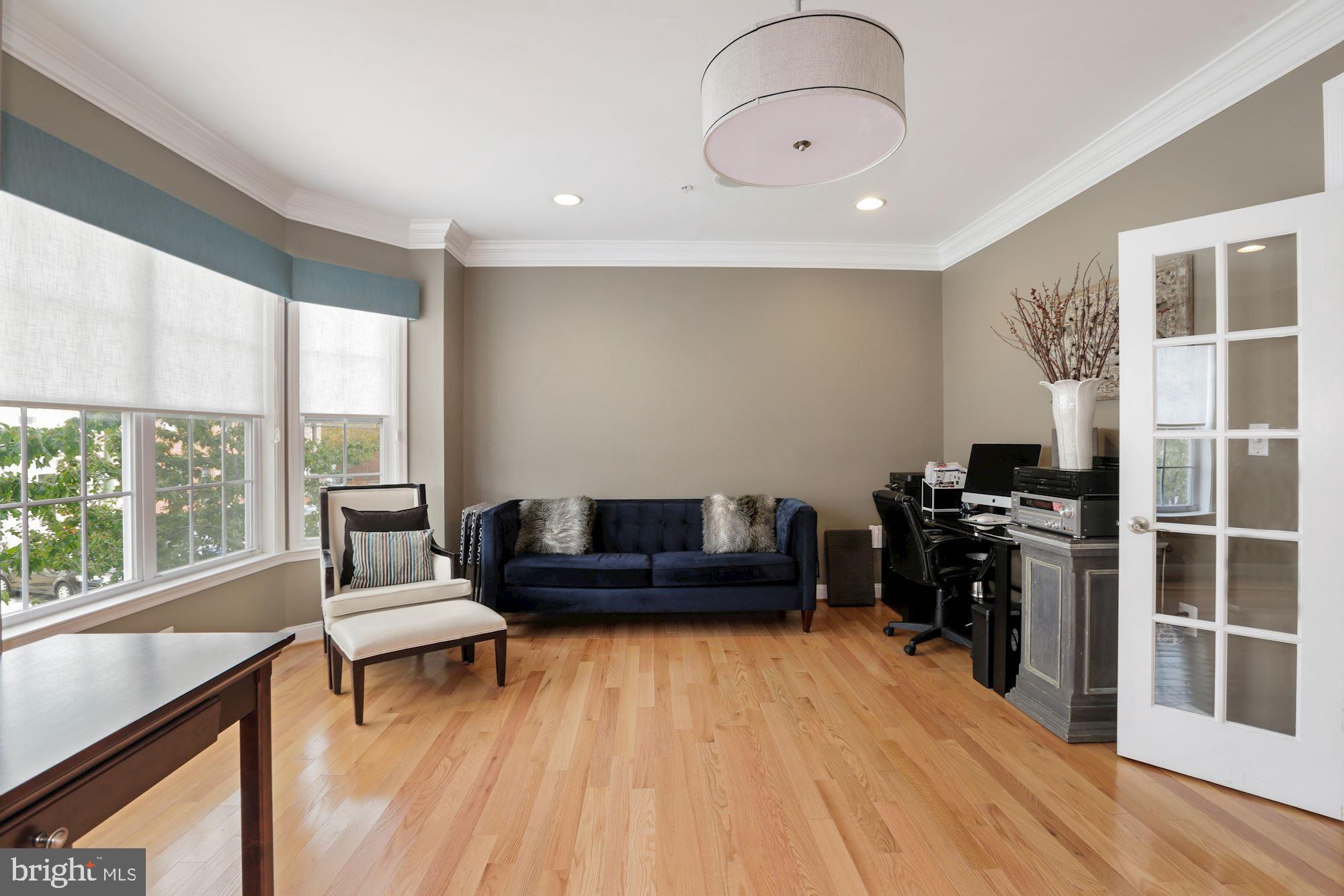3307 Fait Avenue Baltimore, MD 21224 - Photo 14 of 36 Living Room