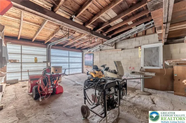 $349,900 | 1760 West Penn Pike, New Ringgold, PA 17960