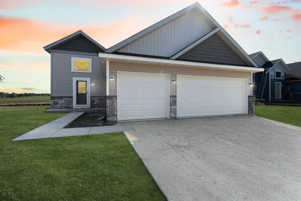 $484,320 | 569 Sienna Drive, Watertown, MN 55388