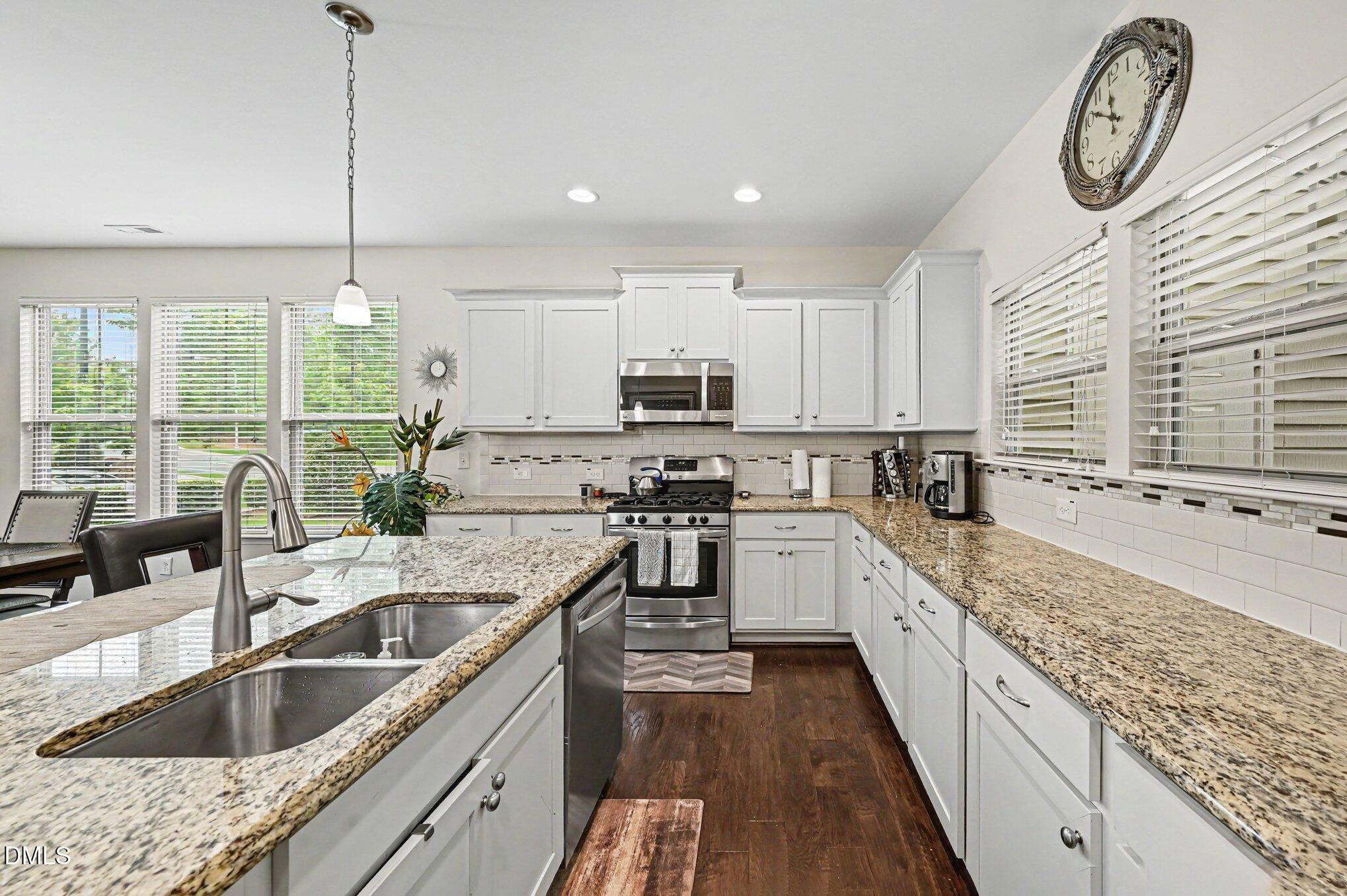 1007 Midtowne Way Durham, NC 27713 - Photo 13 of 32 013_file_9445