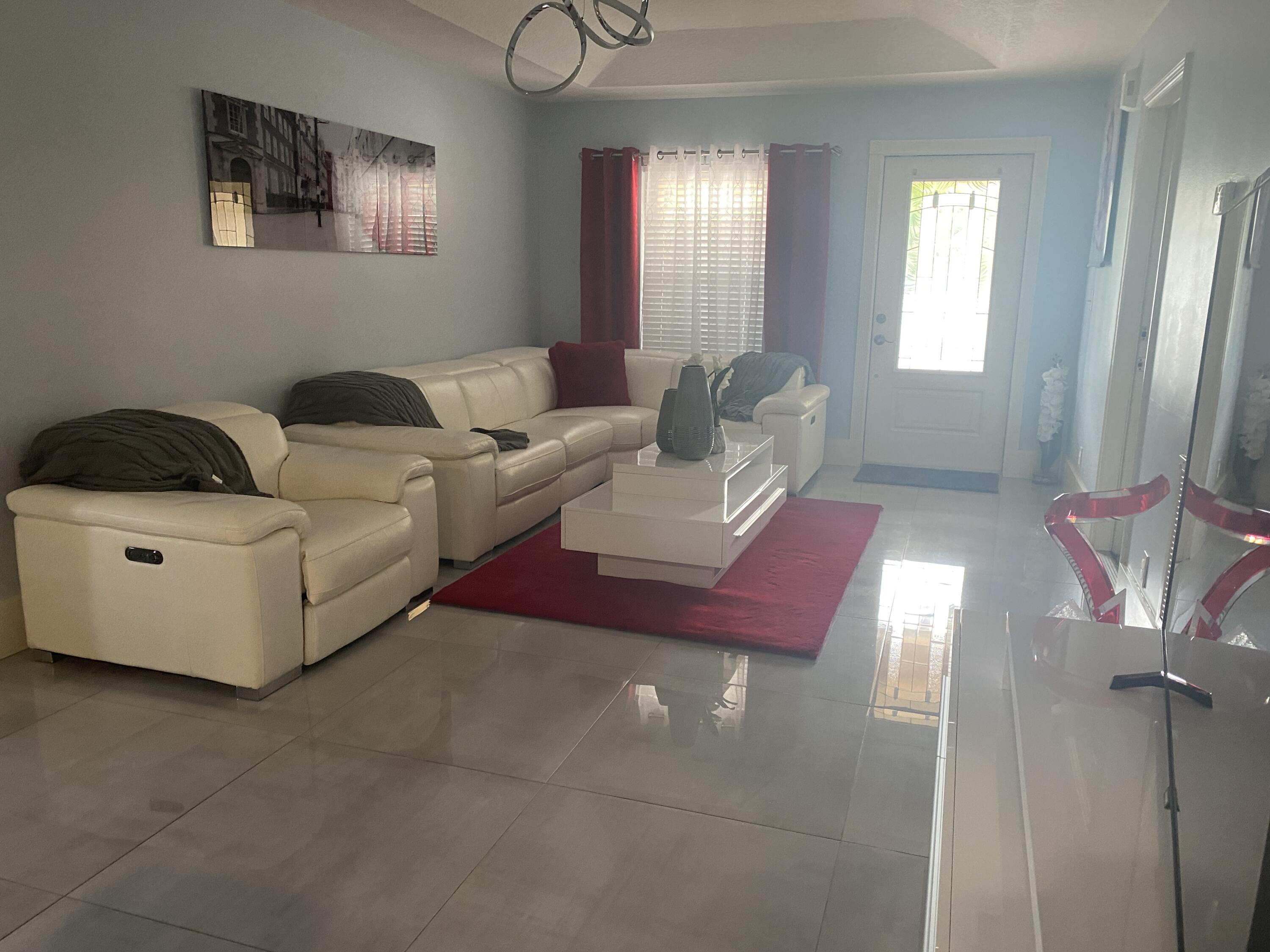5969 Mango Road West Palm Beach, FL 33413 - Photo 4 of 12 IMG_7448