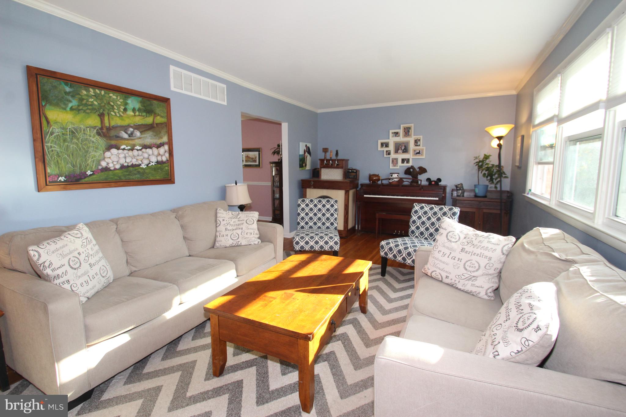 45 Rankin Road Newark, DE 19711 - Photo 2 of 14 Living Room