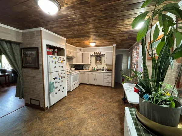 $249,500 | 413 Pine Street, Dover-Foxcroft, ME 04426