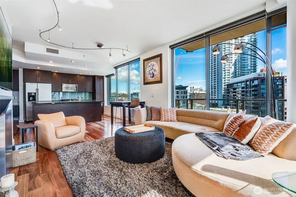 $3,100 | 910 Lenora Street, Unit S1203, Seattle, WA 98121