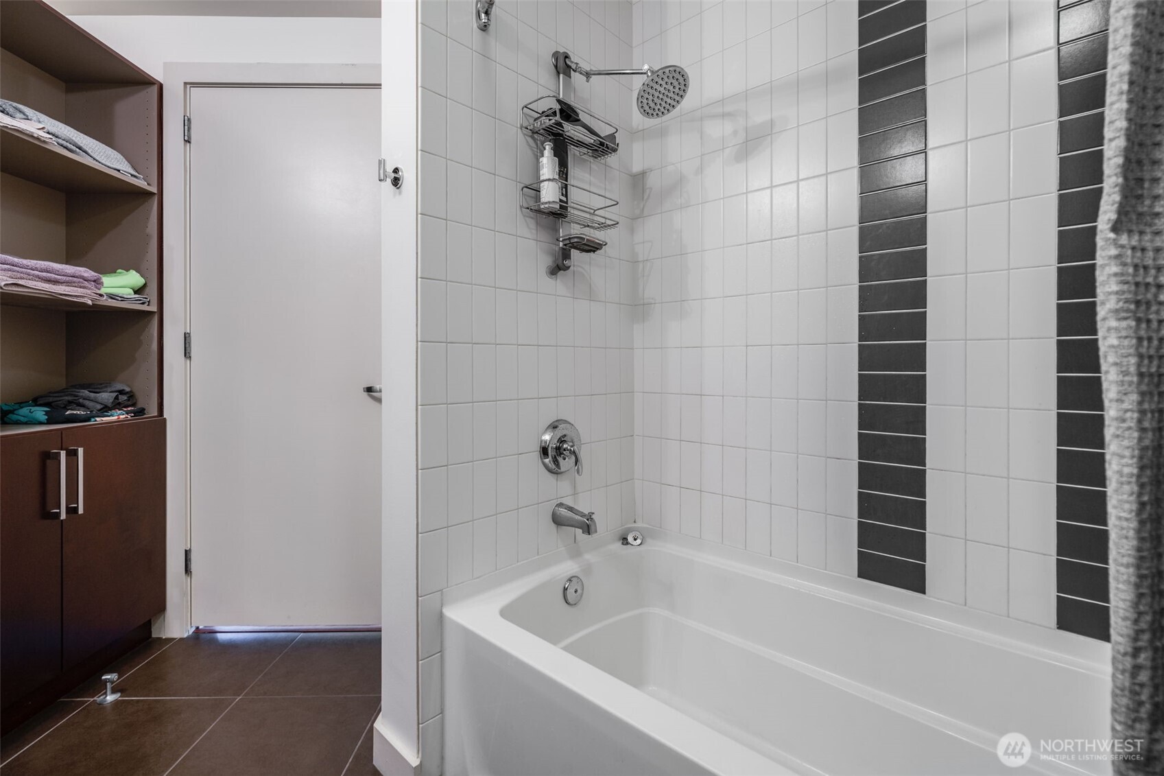 910 Lenora Street, Unit S1203 Seattle, WA 98121 - Photo 22 of 38