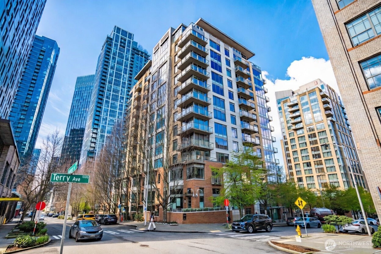 910 Lenora Street, Unit S1203 Seattle, WA 98121 - Photo 25 of 38