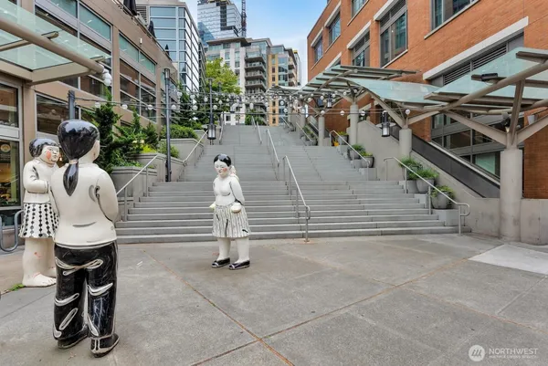 $3,100 | 910 Lenora Street, Unit S1203, Seattle, WA 98121