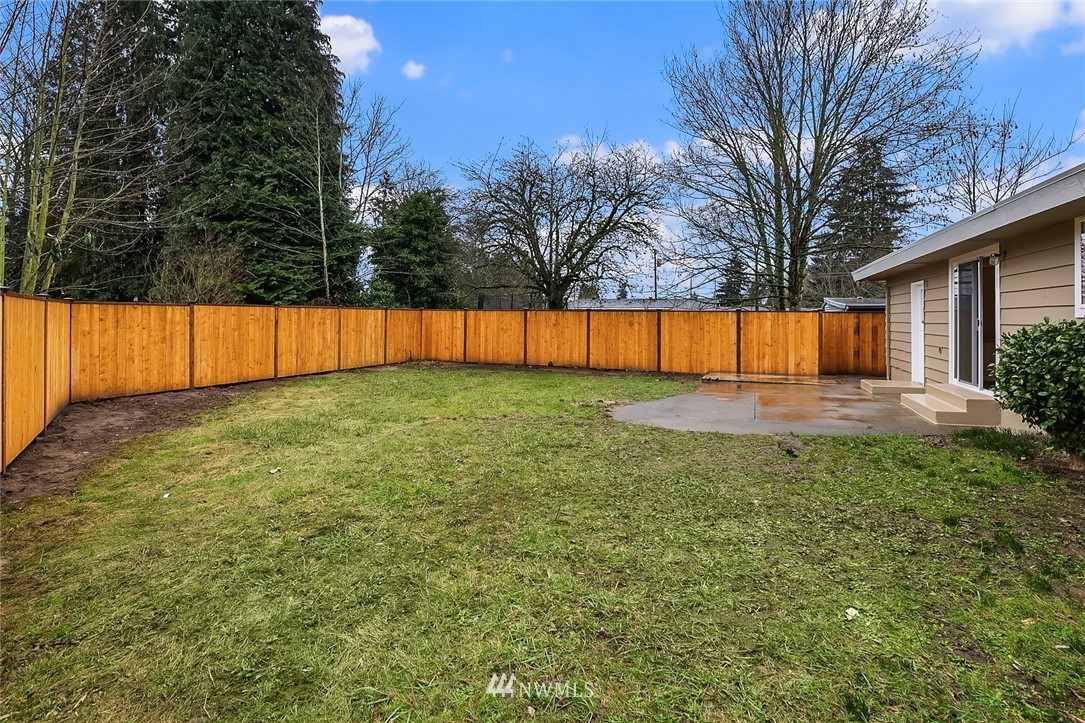 2511 Northeast 9th Place Renton, WA 98056 - Photo 17 of 18