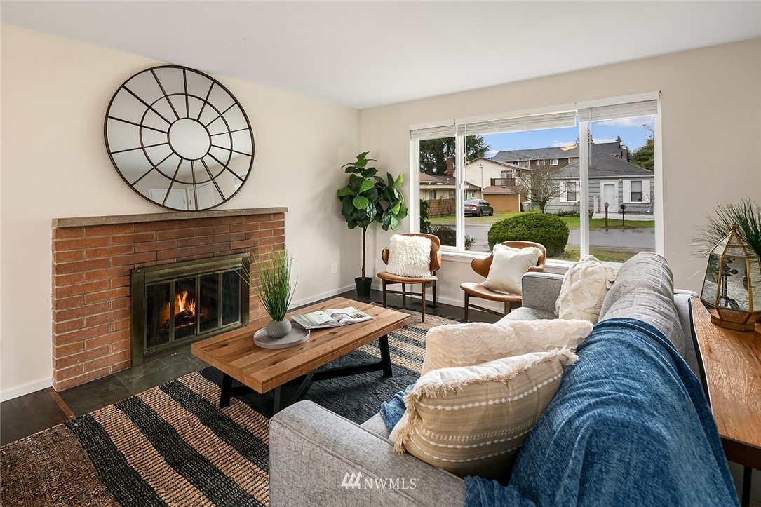 2511 Northeast 9th Place Renton, WA 98056 - Photo 4 of 18