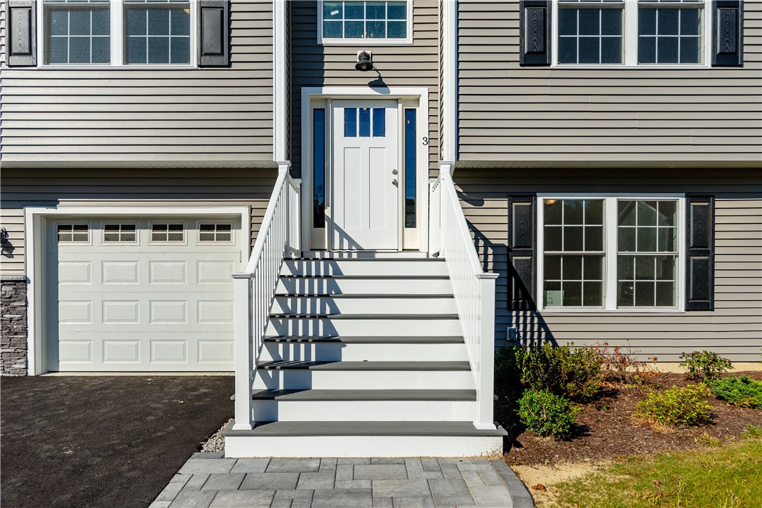 3 June Court West Warwick, RI 02893 - Photo 2 of 38