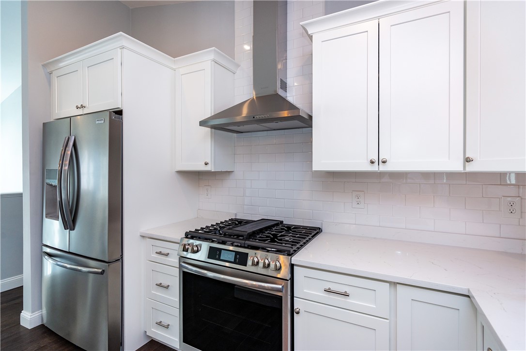 3 June Court West Warwick, RI 02893 - Photo 4 of 38