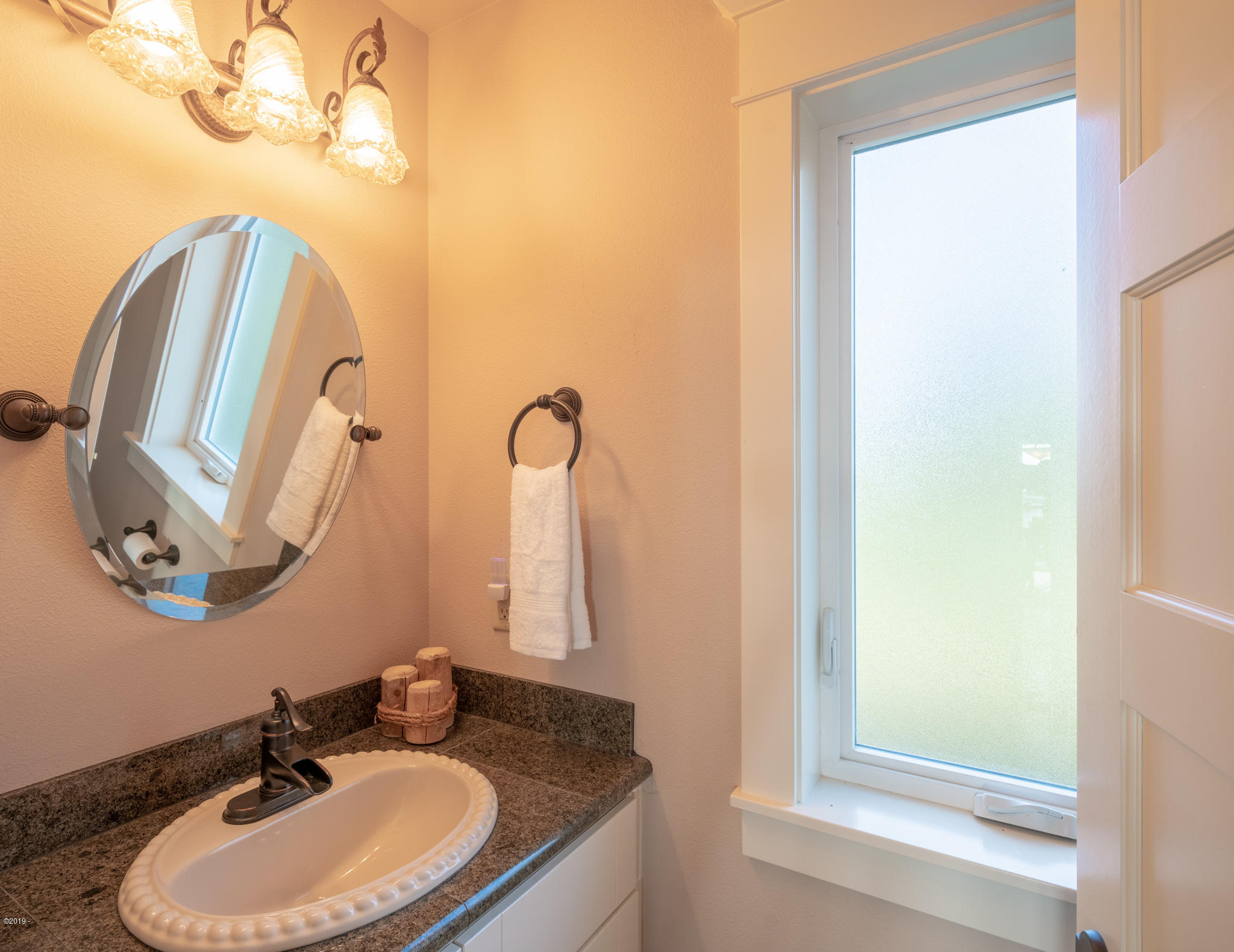 322 Southwest 30th Street Newport, OR 97366 - Photo 21 of 34 322 SW 30th St, Unit 2 - Newport, OR