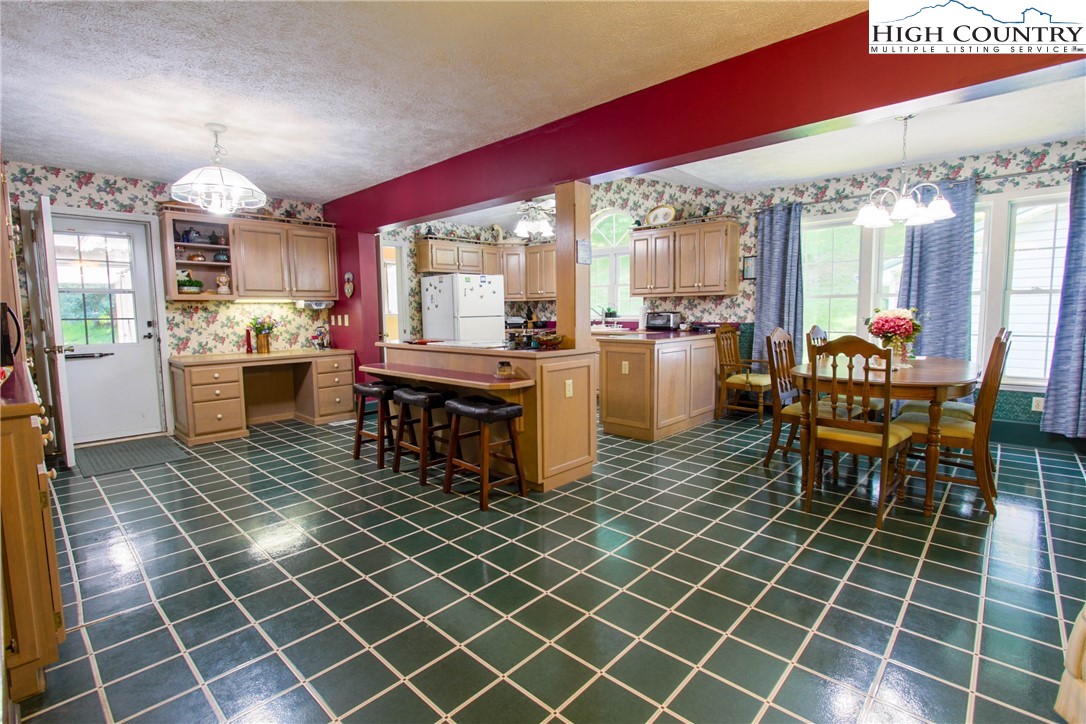 581 North Fork New River Road Lansing, NC 28643 - Photo 13 of 44