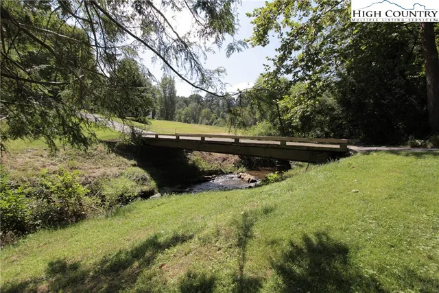 $625,000 | 581 North Fork New River Road, Lansing, NC 28643