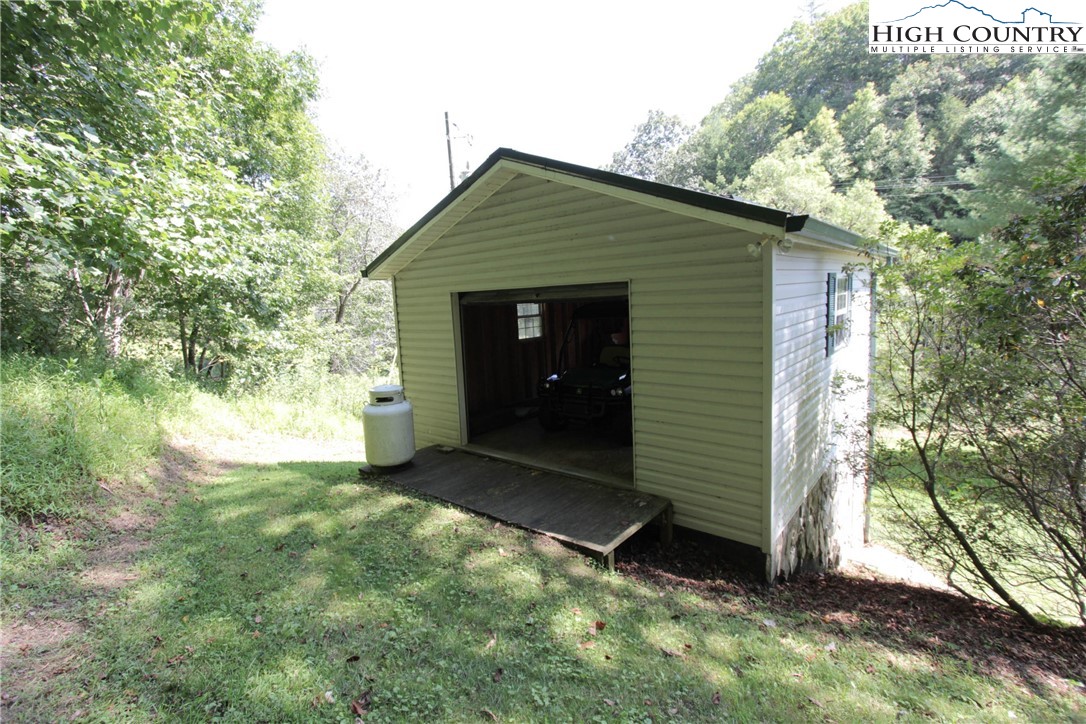 581 North Fork New River Road Lansing, NC 28643 - Photo 24 of 44