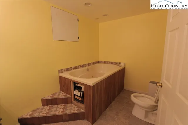 $625,000 | 581 North Fork New River Road, Lansing, NC 28643