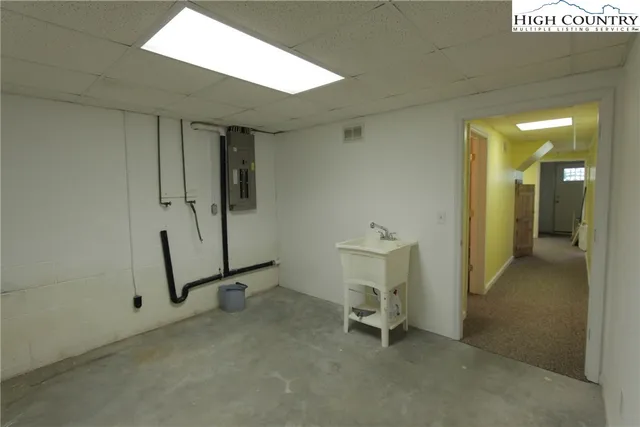 $625,000 | 581 North Fork New River Road, Lansing, NC 28643