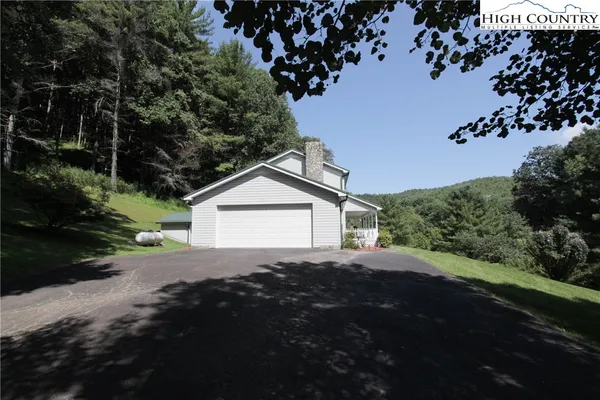 $625,000 | 581 North Fork New River Road, Lansing, NC 28643