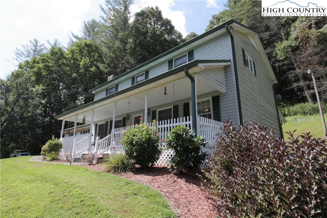 581 North Fork New River Road Lansing, NC 28643 - Photo 9 of 44