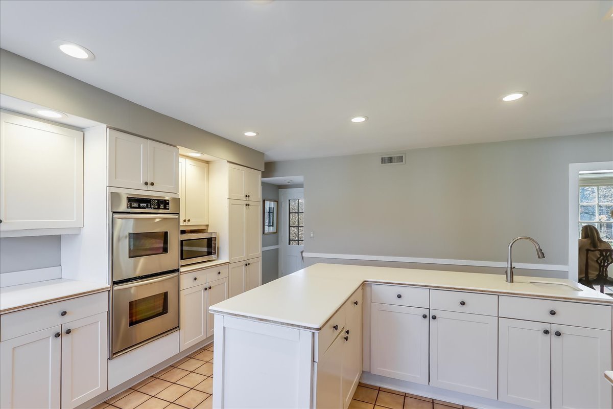 278 Donlea Road Barrington Hills, IL 60010 - Photo 22 of 83 Gallery Image 22