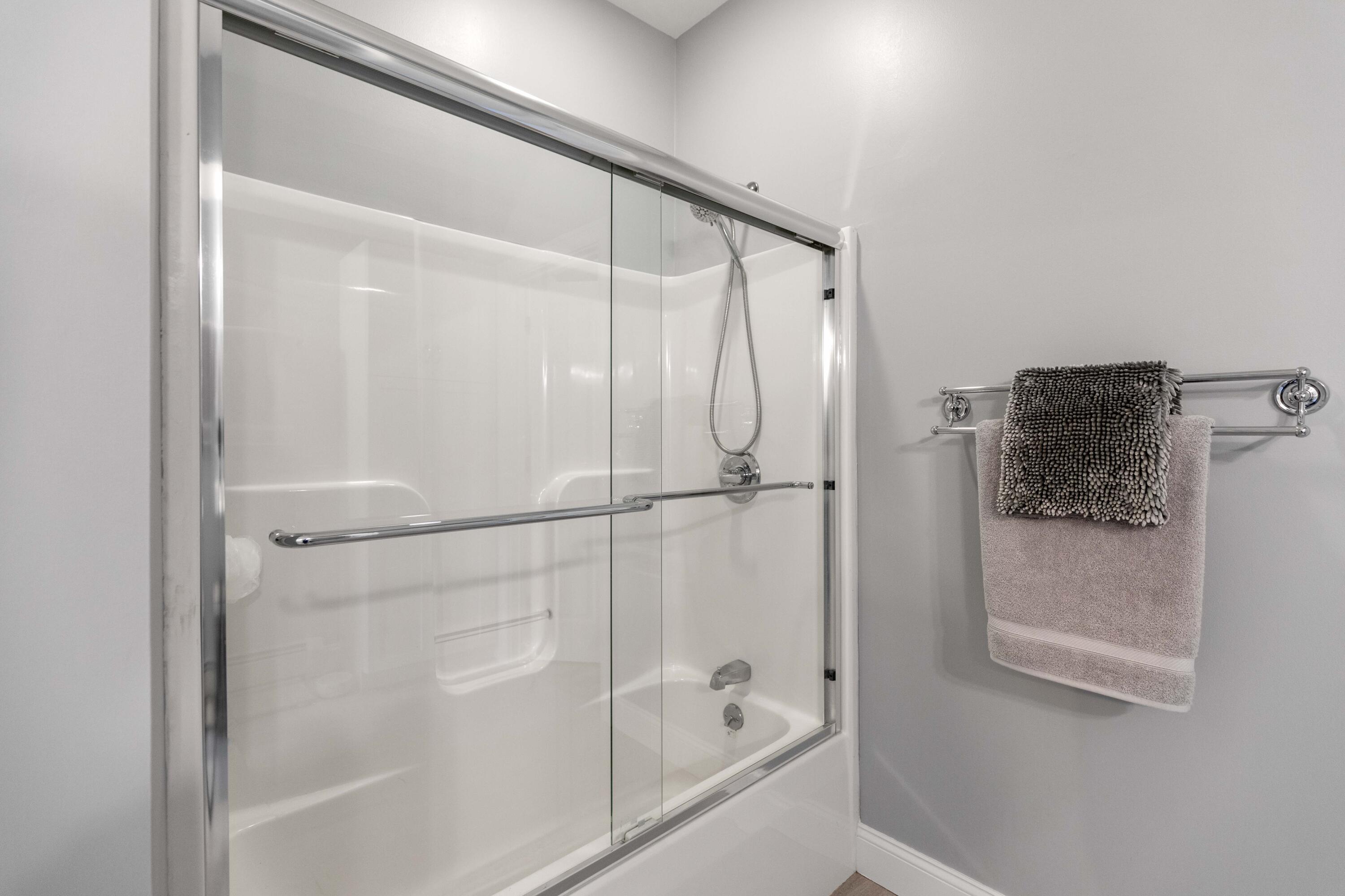 17 Abbey Road, Unit 7 Brunswick, ME 04011 - Photo 23 of 53 17 Abby Road Bunswick026