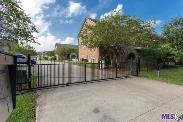 $1,455 | 888 South Kenilworth Parkway, Unit 3F, Baton Rouge, LA 70820